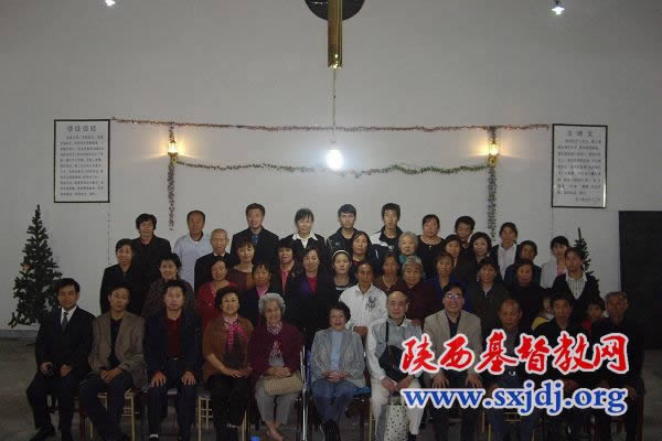 香港吕明才基金会黄吕英玲女士一行访问陕西教会(图3)