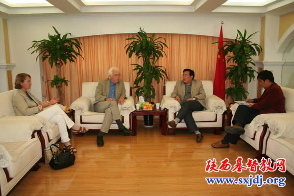 挪威尤约翰牧师一行访问陕西教会