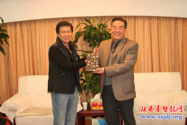 省基督教两会接待新加坡圣经公会一行(图2)