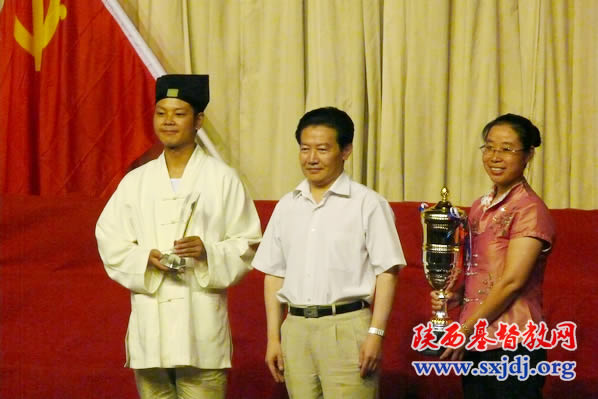 省基督教两会在省民委（宗教局）举行的“纪念建党90周年演唱会”喜获佳绩(图4)