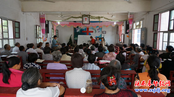 美国联合圣经公会一行访问我省教会(图3)