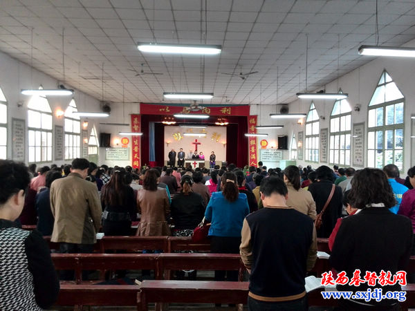 挪威教会友人韦福乐牧师等访问我省教会　　(图3)