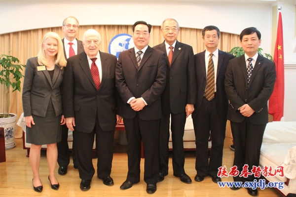 哈该学院总裁哈该博士访问省基督教两会(图2)