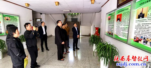 陕西圣经学校校长王红牧师接待陕西天主教神哲学院李景玺神父一行