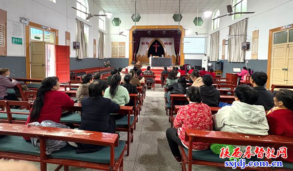 高陵区基督教两会组织《关于崇俭戒奢、正信正行的倡议》学习活动