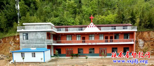 镇巴县基督教福音堂隆重举行献堂典礼