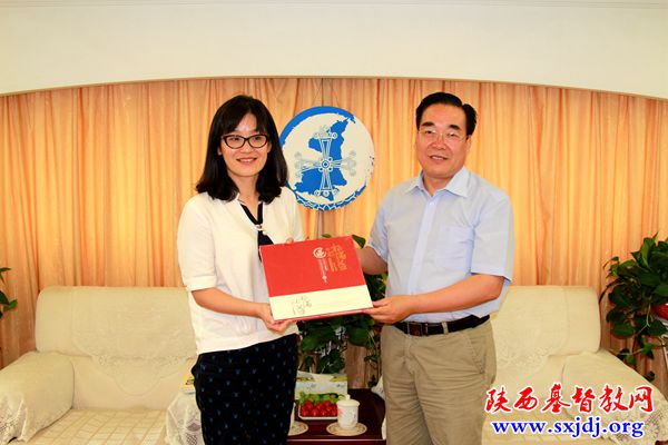 台湾中和基督之家赵德馨长老一行访问我省教会(图2)