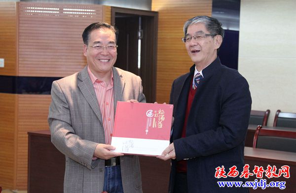 联合圣经公会新加坡教会一行访问我会