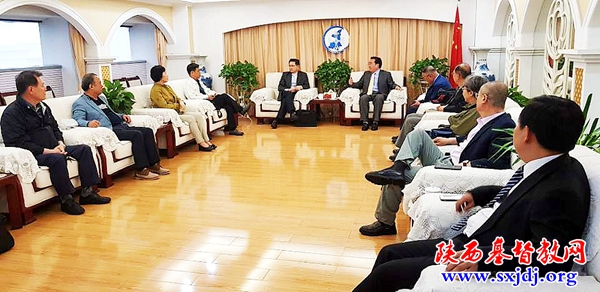 韩国上道中央教会朴逢洙牧师一行访问我省教会