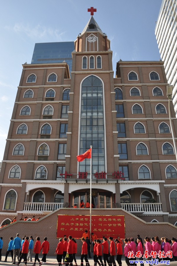 喜迎国庆  爱国爱教  全省各地教会升挂国旗(图4)