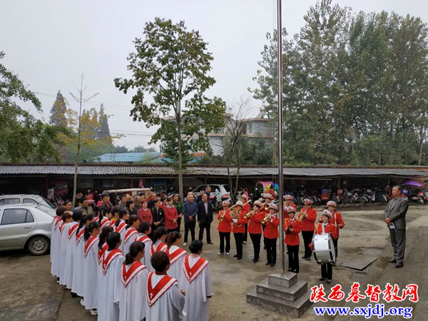 喜迎国庆  爱国爱教  全省各地教会升挂国旗(图9)