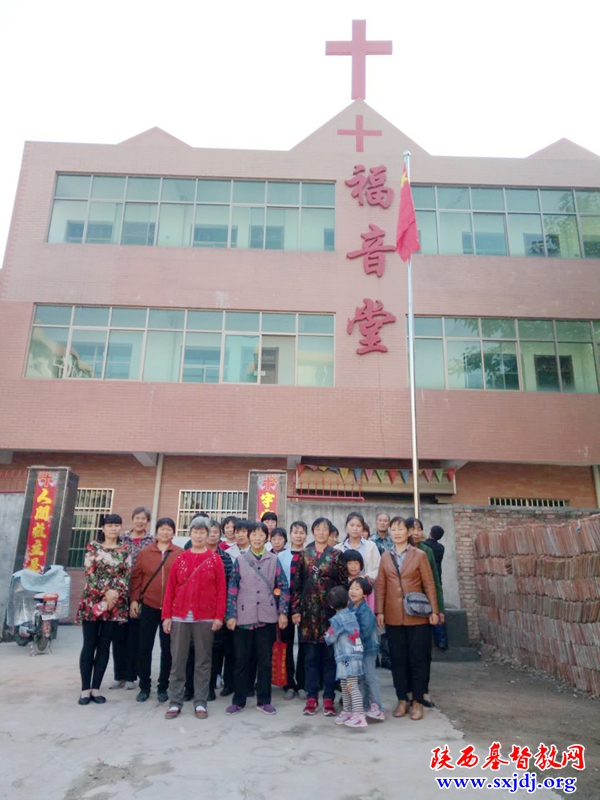 喜迎国庆  爱国爱教  全省各地教会升挂国旗(图11)