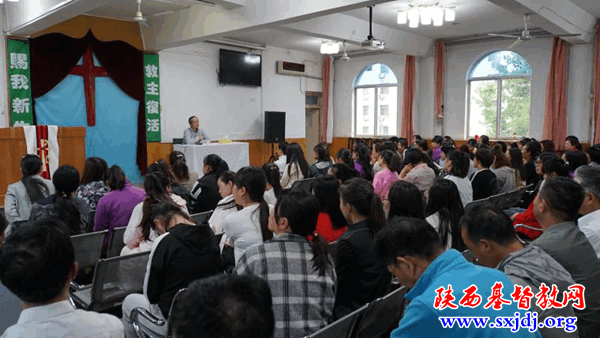 陕西圣经学校特邀西安音乐学院仵埂教授作“老庄之道的现代视角之解读”的讲座(图2)