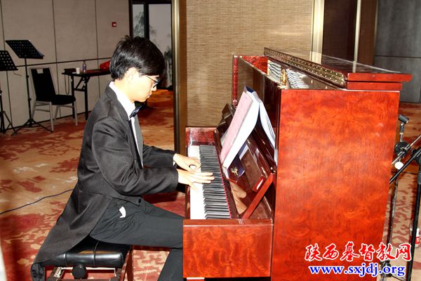 陕西省基督教两会成功举办“助力新时代，共筑中国梦”庆祝中华人民共和国成立70周年歌咏会(图4)