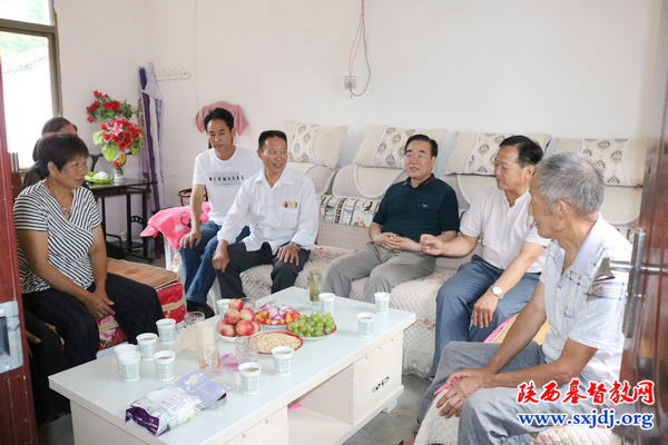 省基督教两会主席、会长王俊牧师赴商洛市教会走访调研(图3)