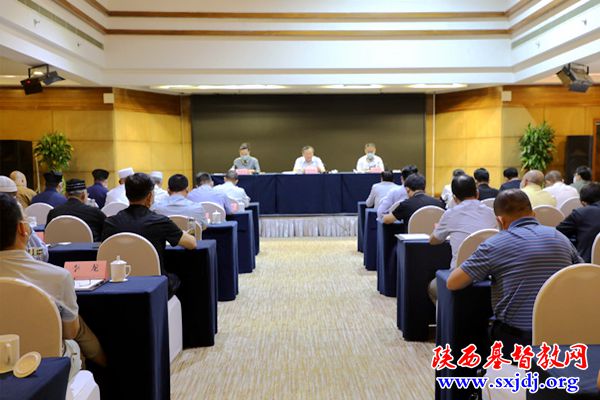 省民宗委组织全省民族宗教界传达学习省第十四次党代会和省委民族工作会议暨全省宗教工作会议精神